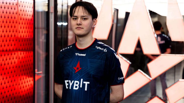 farlig juntou-se a Astralis