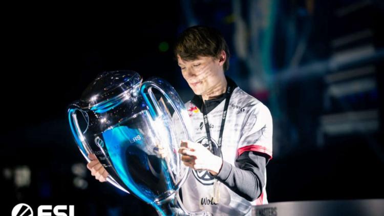 Serral tornou-se o vencedor de IEM Katowice 2022 a StarCraft II