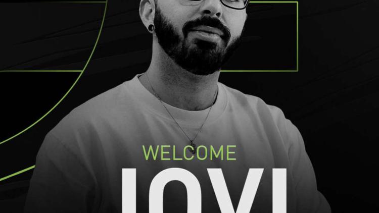 Jovi tornou-se oficialmente um analista OpTic Gaming