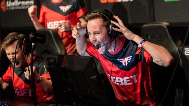 cadiaN: " NAVI é a favorita contra Heroic, mas está sob muita pressão porque não pode perder para nós"