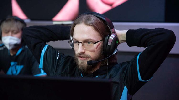 Vatroh sai de Counter Logic Gaming