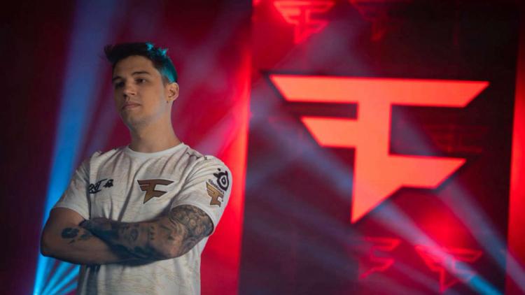 cameram 4n deixou o time titular FaZe Clan