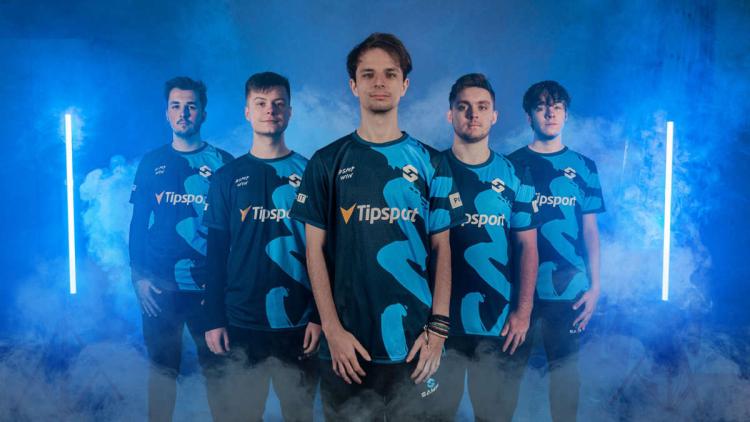 blogg 1s e The eLiVe tornaram-se jogadores de Team Sampi