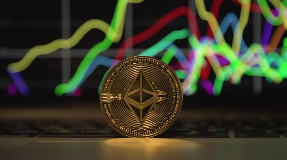 Mercado de criptomoedas tropeça enquanto altcoins sangram