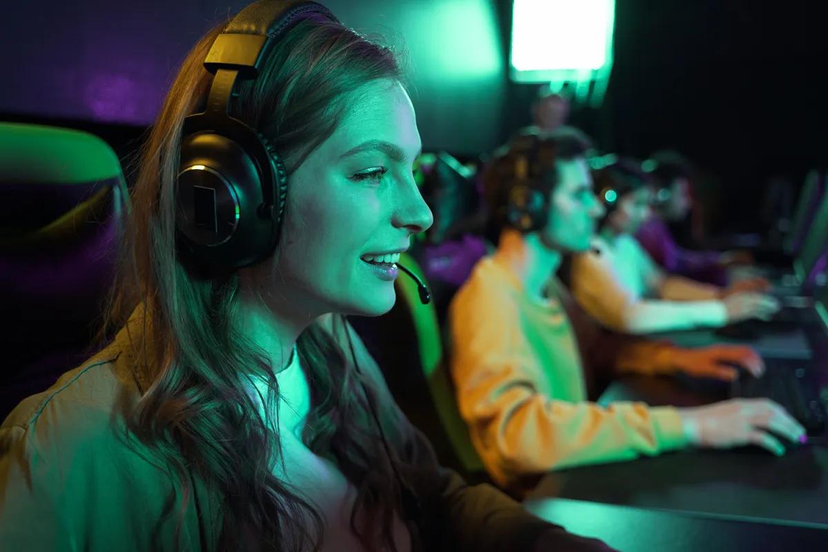 Os melhores Gaming Cafés de Paris para assistir a torneios com os amigos