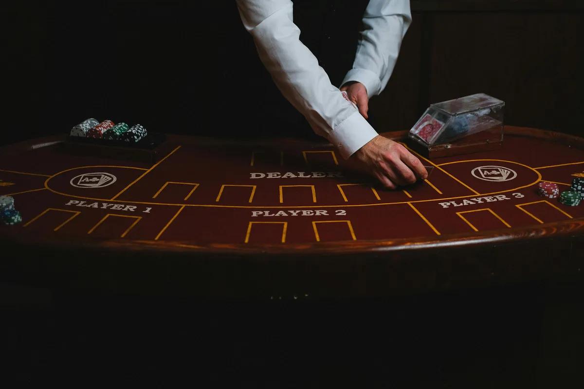 Os jogos de casino mais emocionantes - adrenalina, estratégia e sorte