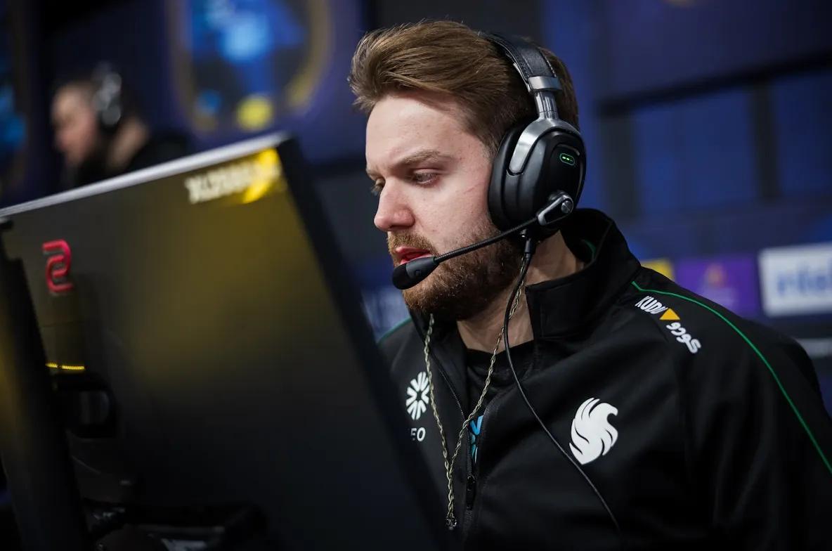 Golpistas exploram a identidade de NiKo usando Deepfake em esquema de anúncios no YouTube