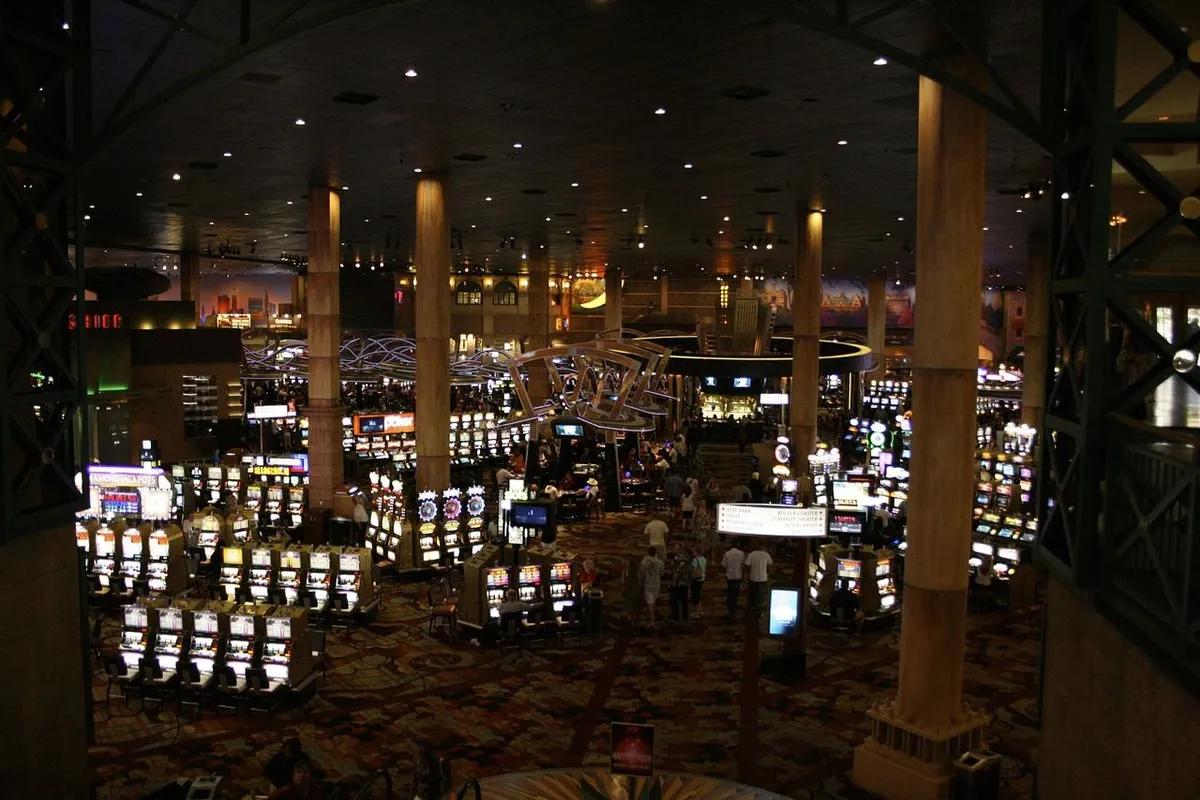 Porque é que os casinos online modernos são o novo império do entretenimento 