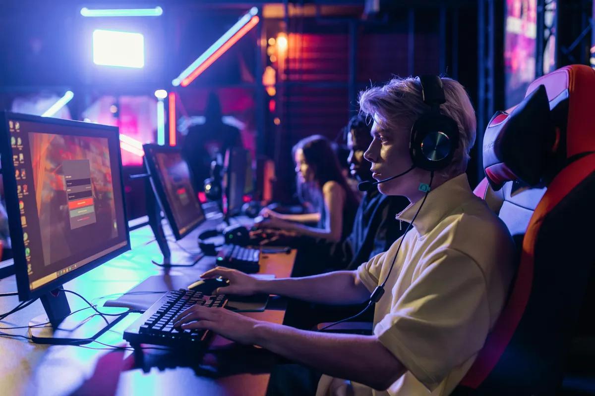 Os jogos de casino mais interessantes para os amantes dos desportos electrónicos