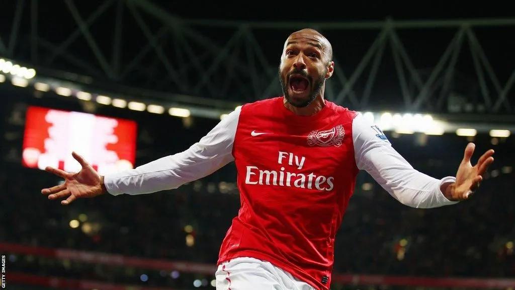 Thierry Henry e John Terry juntam-se alegadamente à lista de lendas do eFootball 2025