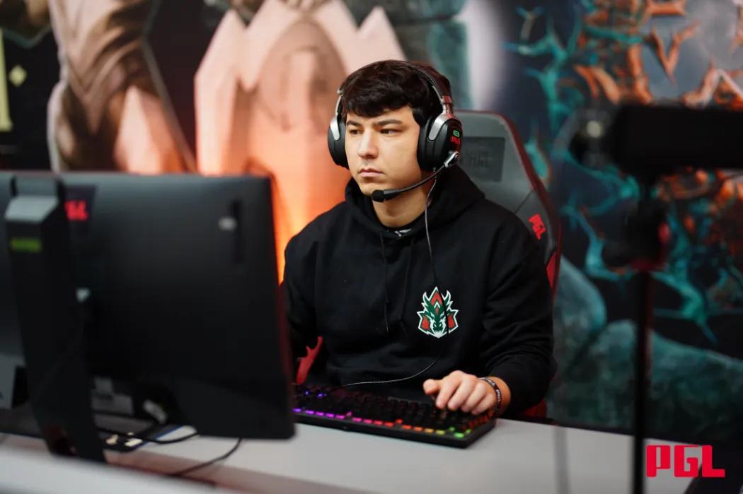 SoNNeikO monta nova equipa de Dota 2: Equipa Tea