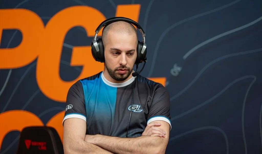 ashhh afasta-se do seu papel de treinador da GamerLegion devido a esgotamento
