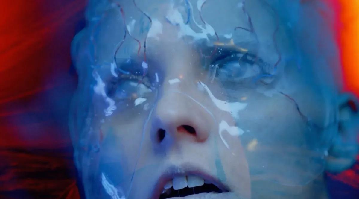 Sleep Awake Review Através de uma cidade que se recusa a dormir