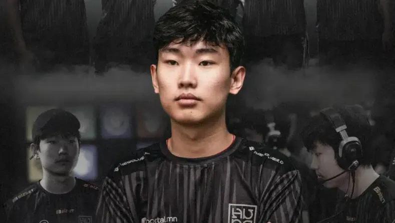 O MongolZ contrata cobrazera como substituto de Senzu