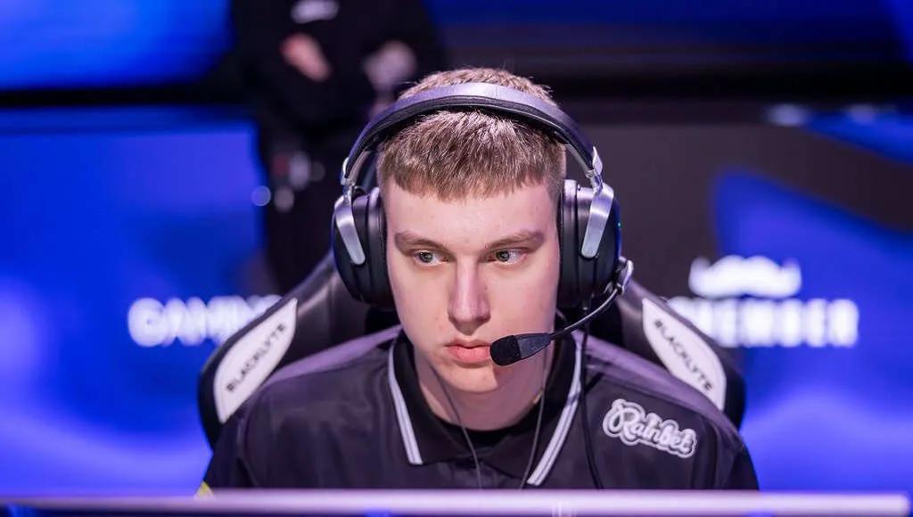 NiP Bench r1nkle: A estrela Dane stavn junta-se à equipa