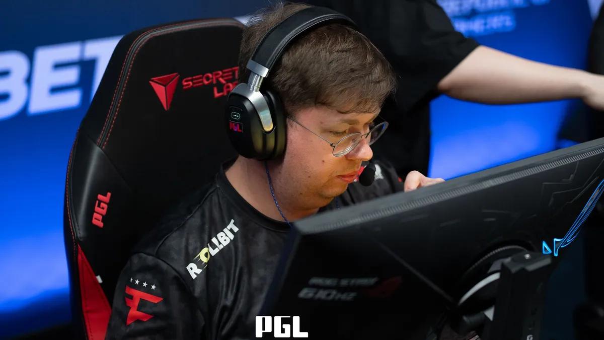 Fim de uma era: o bicampeão de Majors karrigan deixa a FaZe Clan.