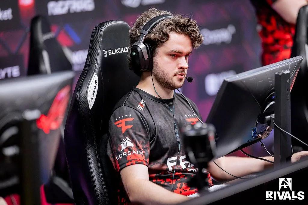 FaZe Bench se demite após quase 7 anos na equipe.