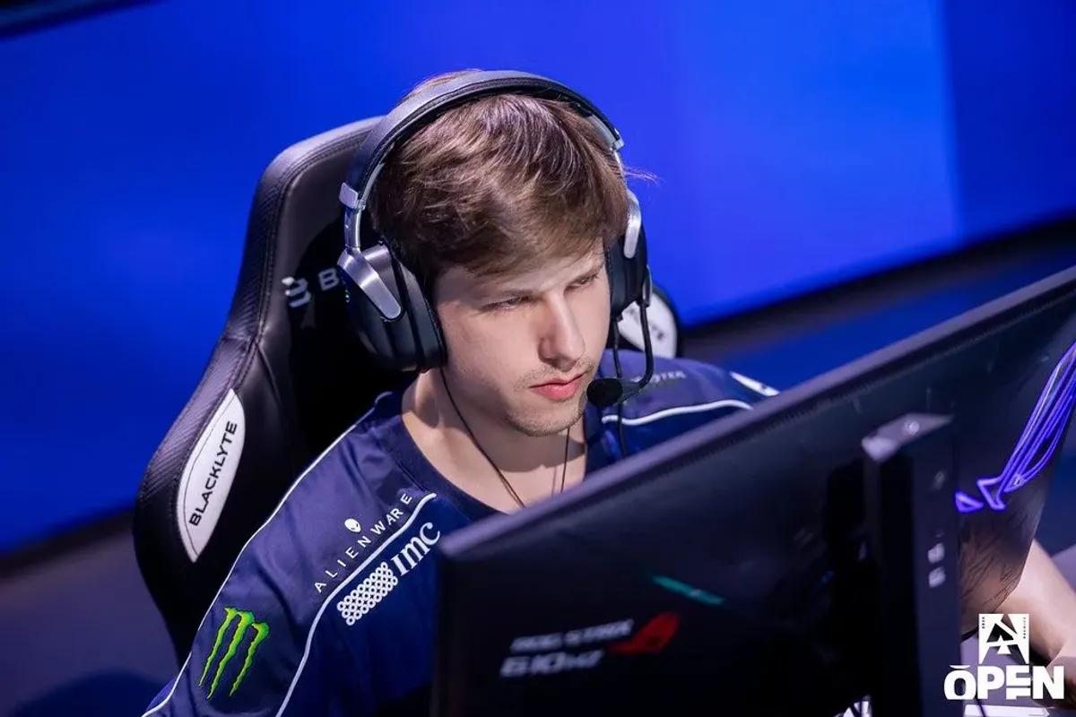 Liquid Bench no seu melhor, a procura por um novo atirador continua