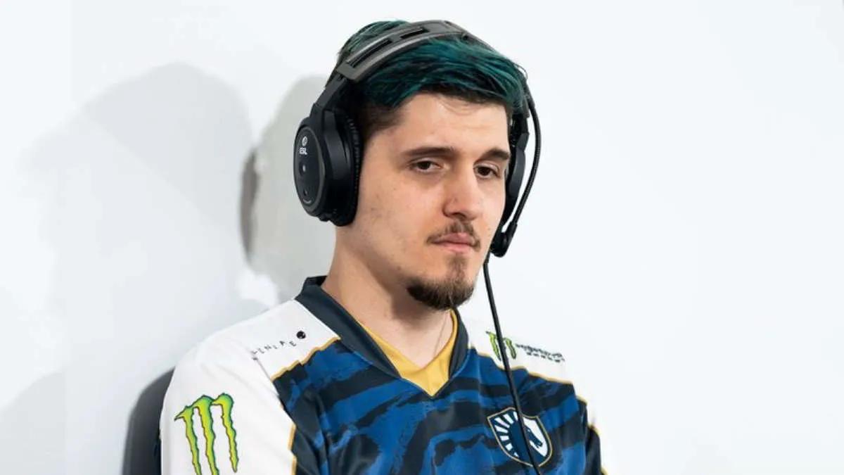 Silence renunciou ao cargo de treinador principal Team Liquid e encerrou sua carreira