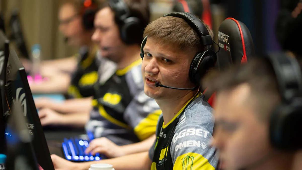 s1 mple tem a classificação mais alta nos grandes torneios em 2022 para o lado da defesa