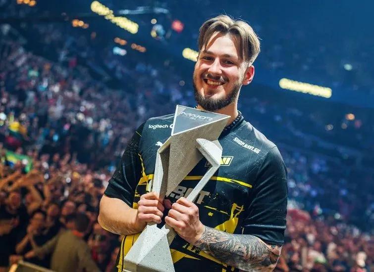 Tensão no BLAST Spring 2025 com jL da NaVi a recusar um aperto de mão com XANTARES
