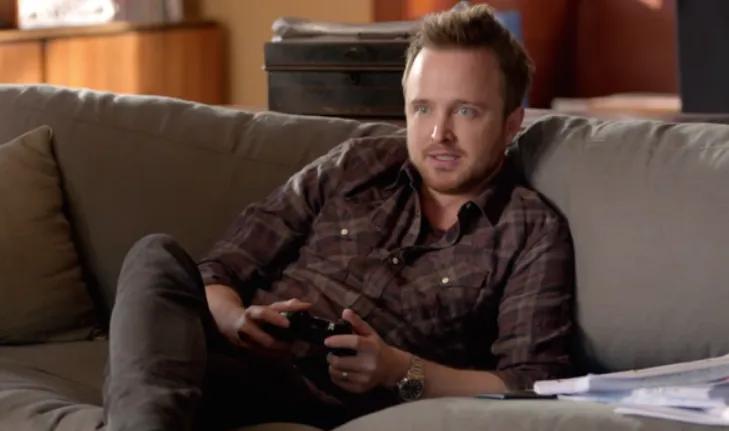 Aaron Paul fala sobre o seu papel como Mecha Man em Dispatch e o seu regresso aos jogos