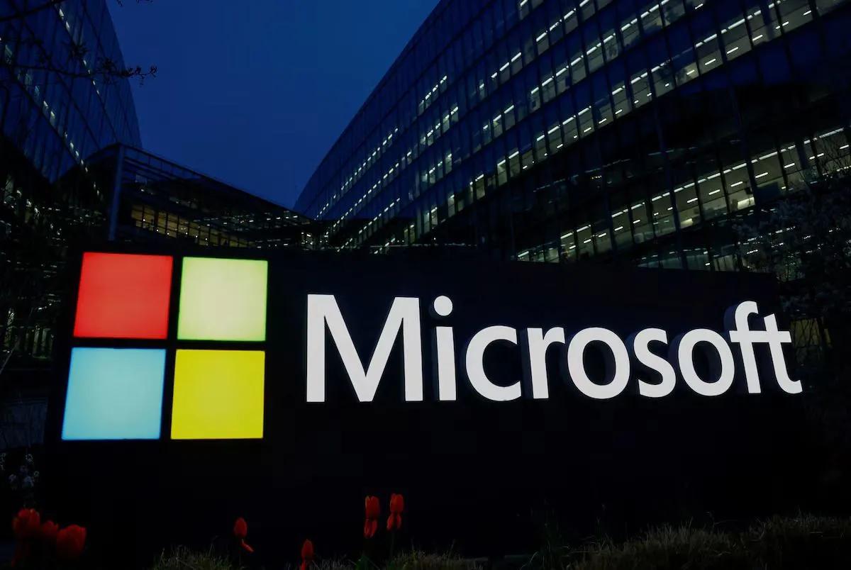 A Microsoft está se preparando para demissões em massa de funcionários e priorizando o desenvolvimento de IA.
