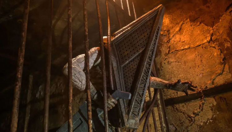 Um retorno visualmente impressionante, mas em última análise vazio, a um clássico do terror.