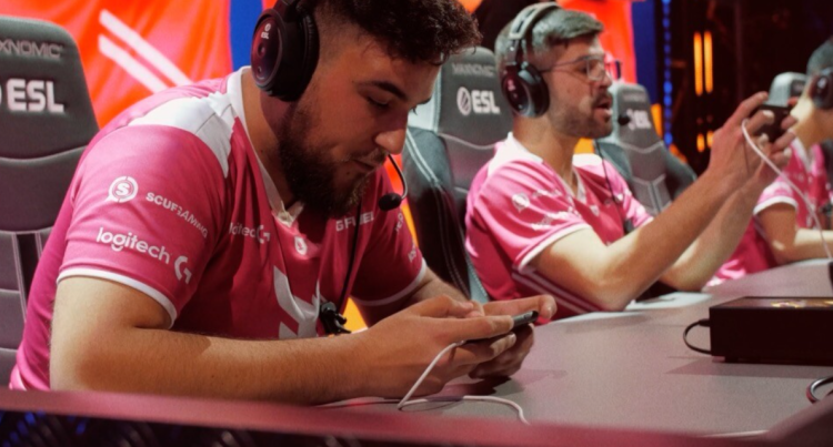 Jogos para dispositivos móveis estão entrando no cenário competitivo de Esports na Malásia 2