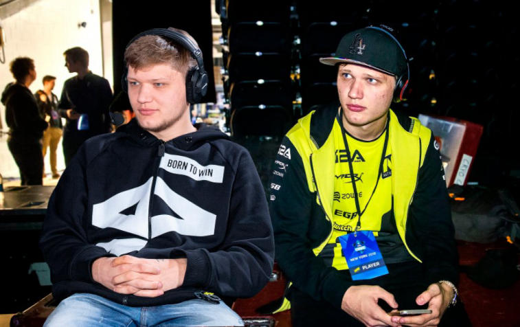 s1mple comemora o sexto aniversário de jogar pela NAVI. Foto 1